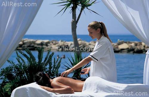 Amathus Beach Hotel 45